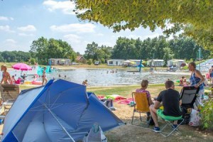 camping met recreatieplas